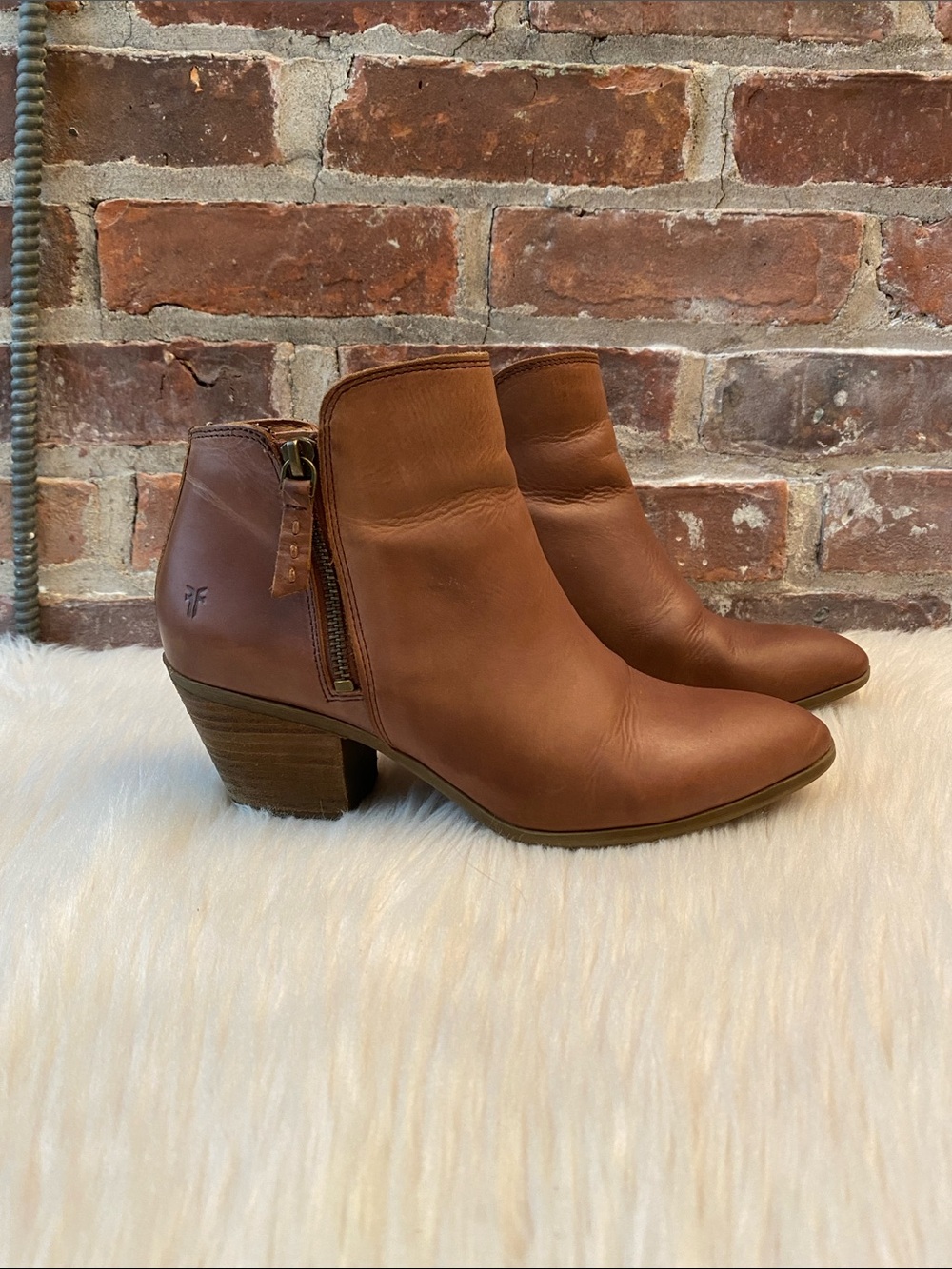 FRYE Judith Zip Cognac Ankle Bootie, Size 7M
